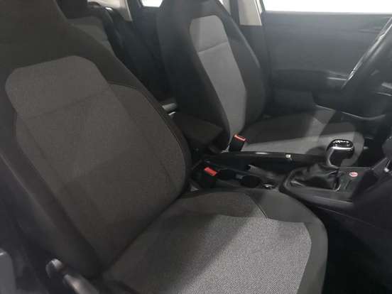 VOLKSWAGEN-POLO-1.0 170 TSI COMFORTLINE AUTOMÁTICO VOLKSWAGEN-POLO-2024