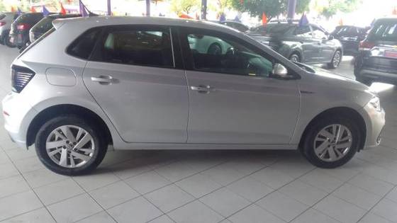 VOLKSWAGEN POLO 1.0 170 TSI COMFORTLINE AUTOMÁTICO