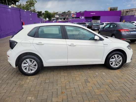 VOLKSWAGEN-POLO-2024