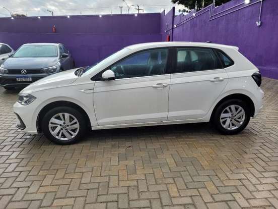 VOLKSWAGEN-POLO-2024
