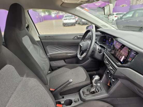 VOLKSWAGEN-POLO-1.0 170 TSI COMFORTLINE AUTOMÁTICO VOLKSWAGEN-POLO-2024
