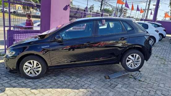 VOLKSWAGEN-POLO-2024