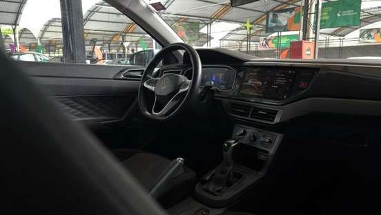 VOLKSWAGEN-POLO-2024