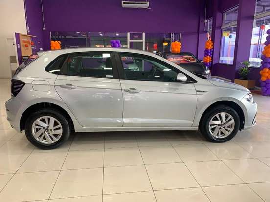 VOLKSWAGEN-POLO-2024