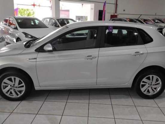 VOLKSWAGEN-POLO-1.0 170 TSI COMFORTLINE AUTOMÁTICO VOLKSWAGEN-POLO-2024