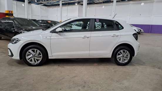 VOLKSWAGEN-POLO-2024
