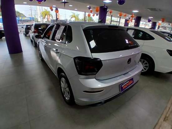 VOLKSWAGEN-POLO-2024