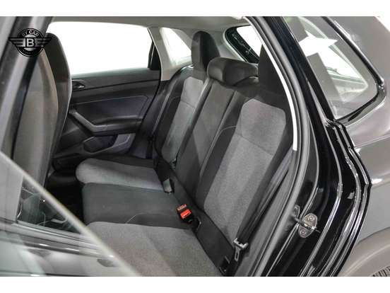 VOLKSWAGEN-POLO-1.0 170 TSI COMFORTLINE AUTOMÁTICO VOLKSWAGEN-POLO-2024