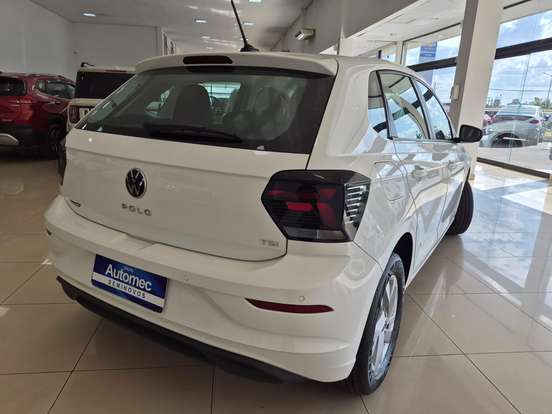 VOLKSWAGEN-POLO-2024