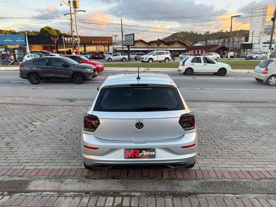 VOLKSWAGEN-POLO-1.0 170 TSI COMFORTLINE AUTOMÁTICO VOLKSWAGEN-POLO-2024