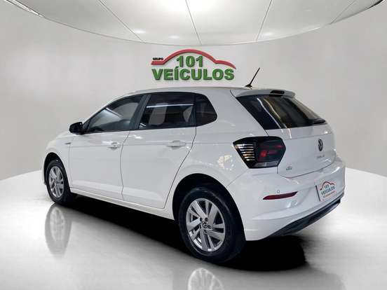 VOLKSWAGEN-POLO-2023
