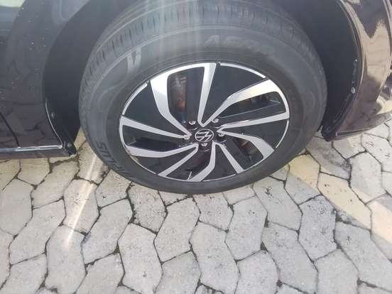 VOLKSWAGEN-POLO-2025