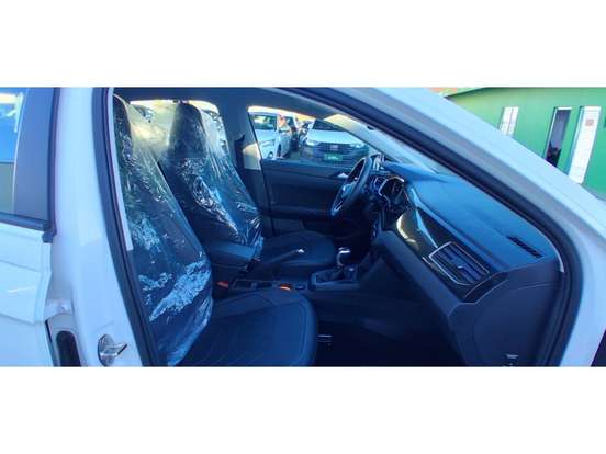 VOLKSWAGEN-POLO-1.0 170 TSI HIGHLINE AUTOMÁTICO VOLKSWAGEN-POLO-2025