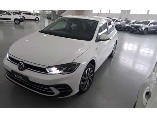 VOLKSWAGEN-POLO-2025
