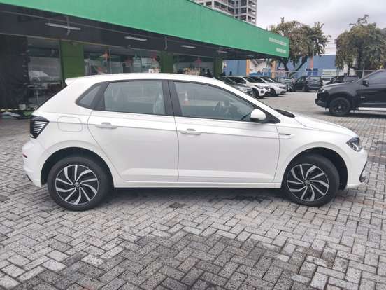 VOLKSWAGEN-POLO-2025