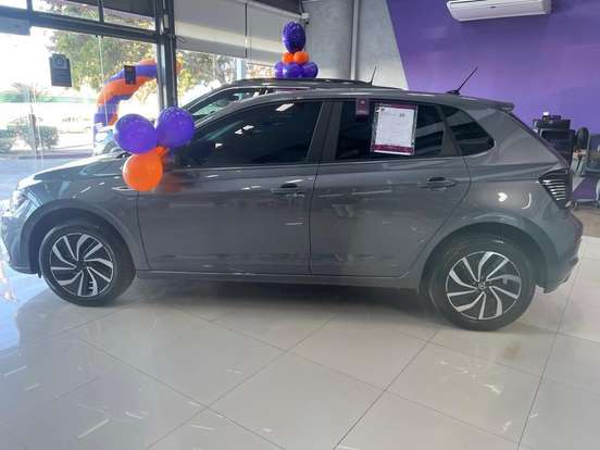 VOLKSWAGEN-POLO-2025