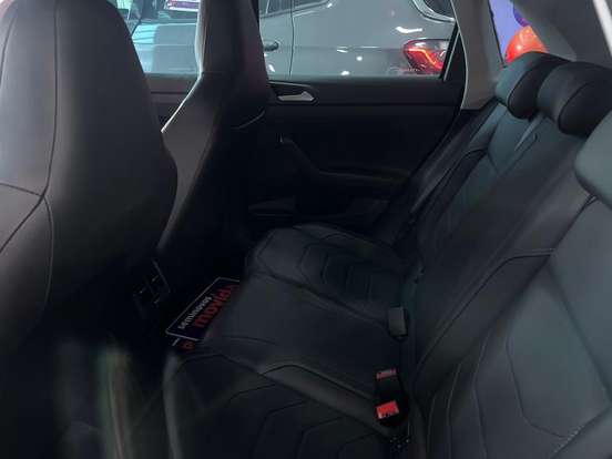VOLKSWAGEN-POLO-2025