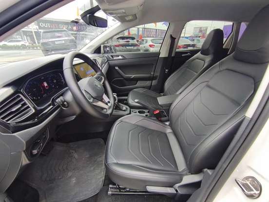 VOLKSWAGEN-POLO-1.0 170 TSI HIGHLINE AUTOMÁTICO VOLKSWAGEN-POLO-2024