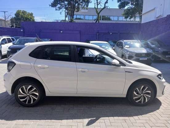 VOLKSWAGEN-POLO-2024