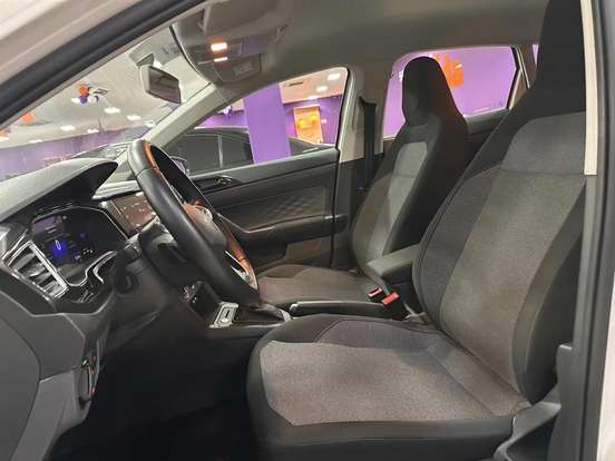 VOLKSWAGEN-POLO-1.0 170 TSI HIGHLINE AUTOMÁTICO VOLKSWAGEN-POLO-2024