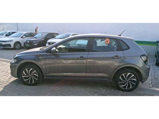VOLKSWAGEN-POLO-2025