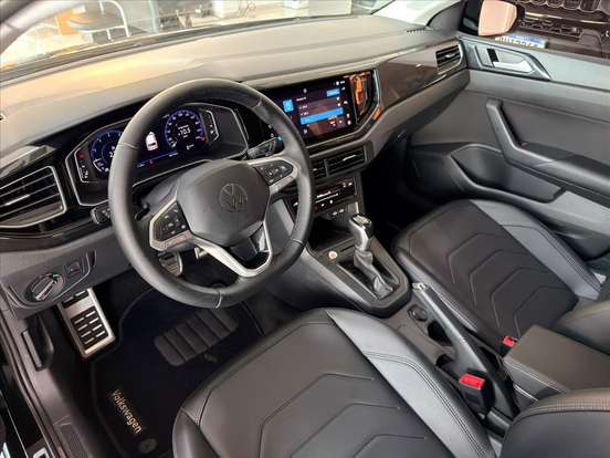 VOLKSWAGEN-POLO-2022