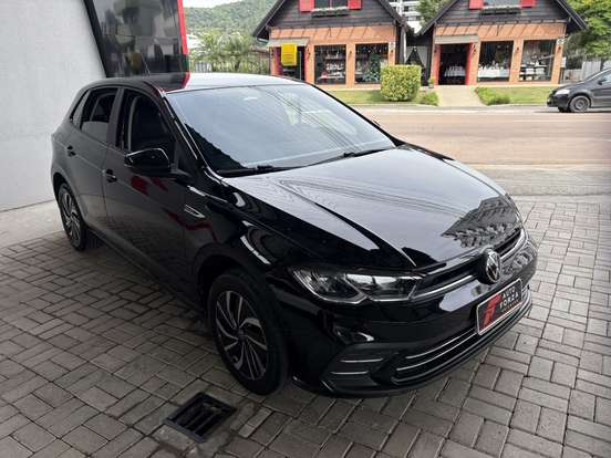 VOLKSWAGEN-POLO-2024