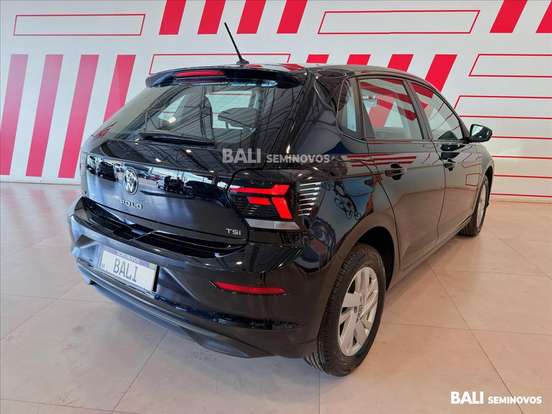 VOLKSWAGEN-POLO-2022