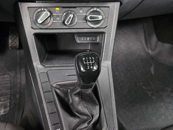 VOLKSWAGEN-POLO-2022