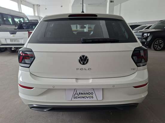VOLKSWAGEN-POLO-2023