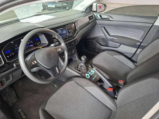 VOLKSWAGEN-POLO-2023