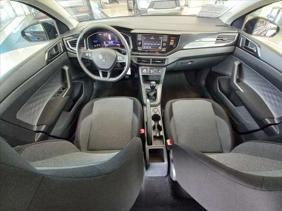 VOLKSWAGEN-POLO-2022