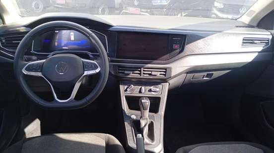 VOLKSWAGEN-POLO-2025