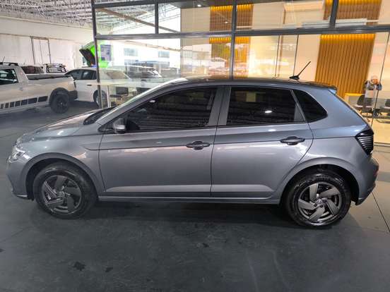 VOLKSWAGEN-POLO-2025