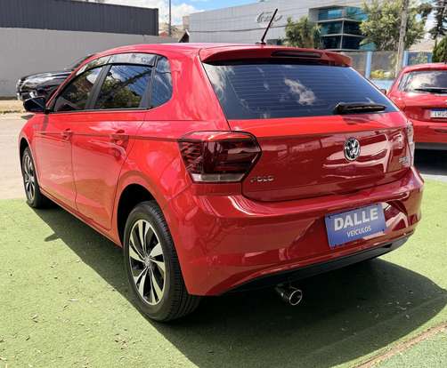 VOLKSWAGEN-POLO-2018