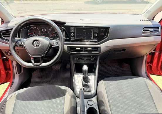 VOLKSWAGEN-POLO-2018