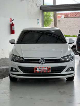 VOLKSWAGEN-POLO-2018