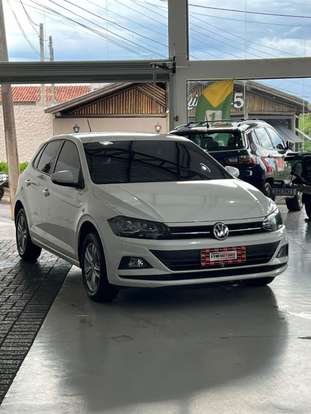 VOLKSWAGEN-POLO-2018