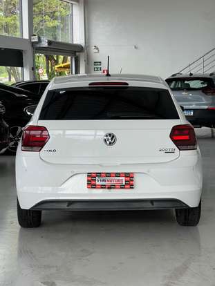 VOLKSWAGEN-POLO-2018