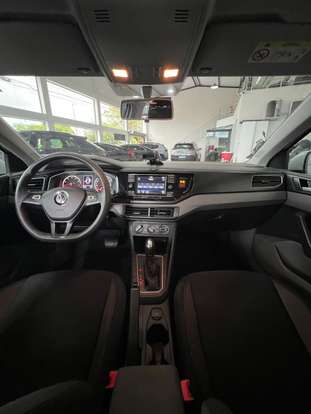 VOLKSWAGEN-POLO-2018