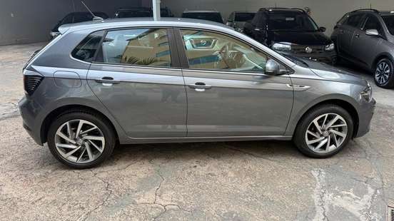 VOLKSWAGEN-POLO-2019