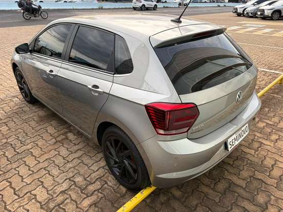 VOLKSWAGEN-POLO-1.0 200 TSI HIGHLINE AUTOMÁTICO VOLKSWAGEN-POLO-2018