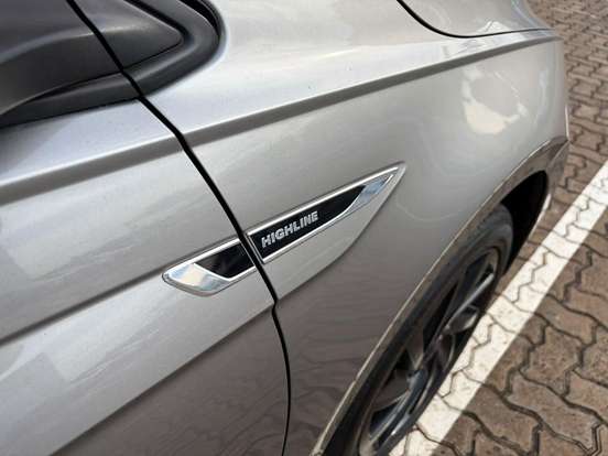 VOLKSWAGEN-POLO-1.0 200 TSI HIGHLINE AUTOMÁTICO VOLKSWAGEN-POLO-2018