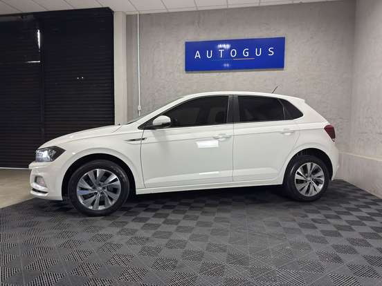 VOLKSWAGEN-POLO-2018