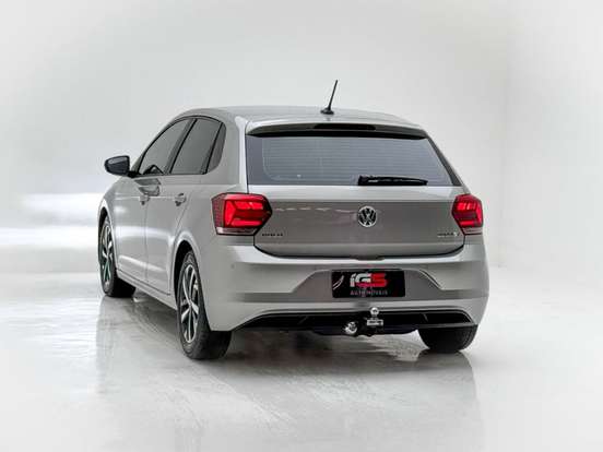 VOLKSWAGEN-POLO-2018