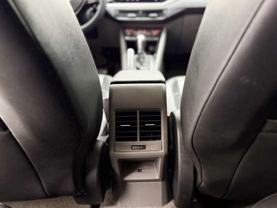 VOLKSWAGEN-POLO-1.0 200 TSI HIGHLINE AUTOMÁTICO VOLKSWAGEN-POLO-2018