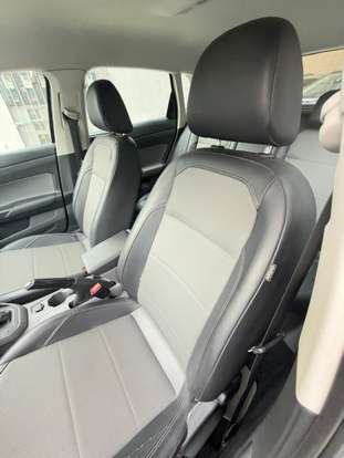 VOLKSWAGEN-POLO-2019