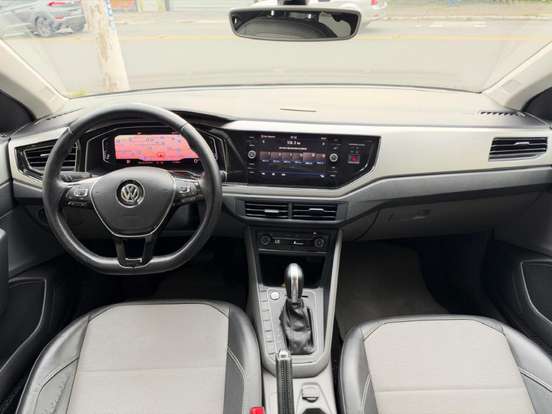 VOLKSWAGEN-POLO-1.0 200 TSI HIGHLINE AUTOMÁTICO VOLKSWAGEN-POLO-2019