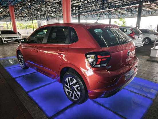 VOLKSWAGEN-POLO-2023