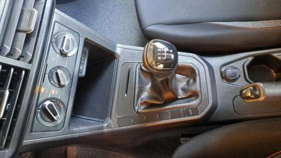 VOLKSWAGEN-POLO-2024